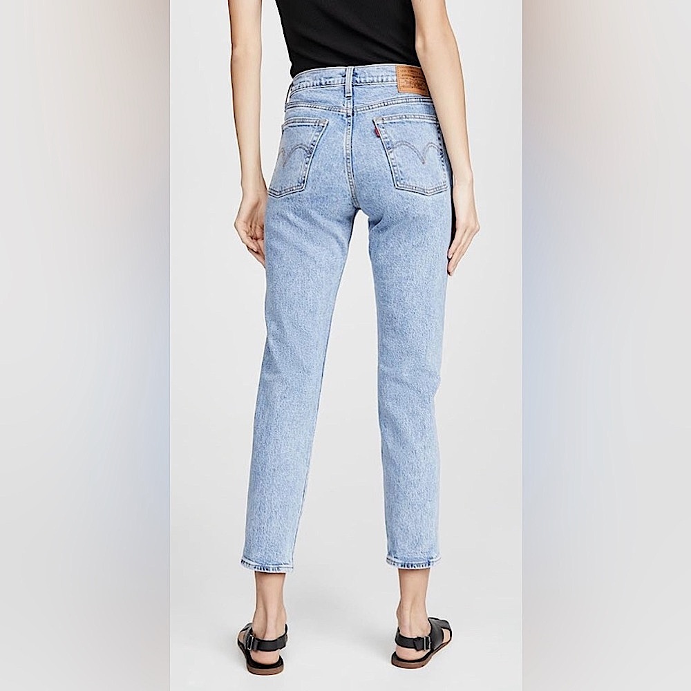Levi's Wedgie Straight Jeans in Light Wash ~ SZ 28